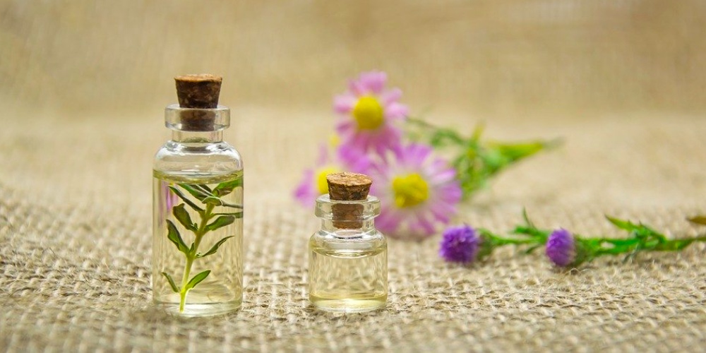 oils aromatherapy in yoga practice
