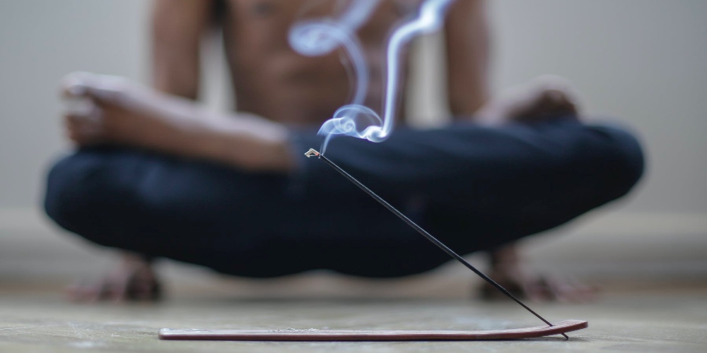 How to Use Incense: Choose the Right Fragrance